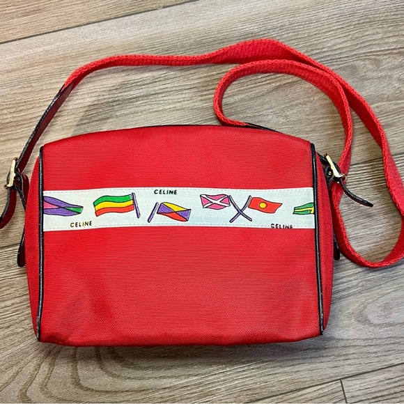 Rare Celine Red Crossbody Bag with Festive Flag Design - Vintage - Picture 1 of 10